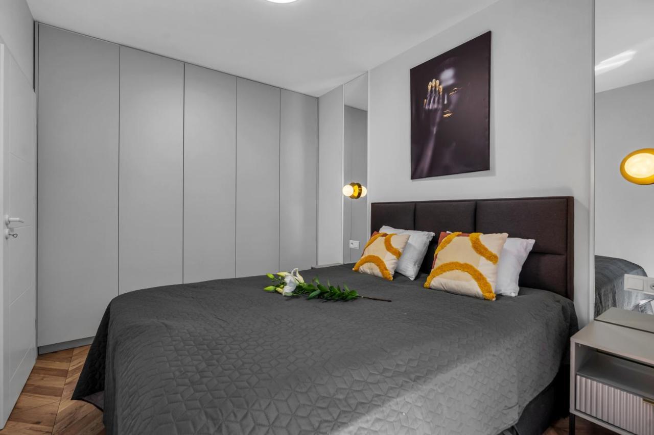 Apartment Kasprzaka 29A Business Apartments N1 - Parking, Balcony, Targi Expo - By Rentujemy *